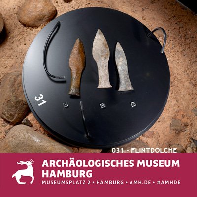 Flintdolche mit Gussnaht, archäologische Museum Hamburg
