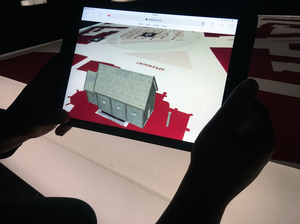 Virtuelle Objekte per Augmented Reality-Anwendung auf dem Domplatz