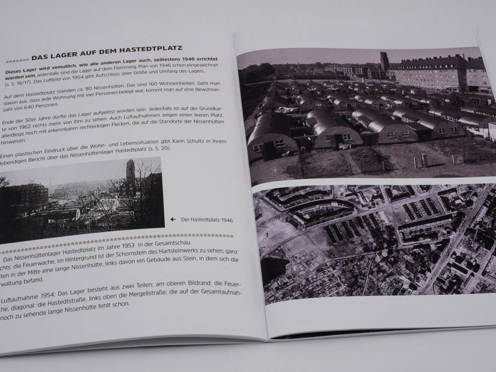 Einblick in die Broschüre Nissenhüttenlager in Harburg mit Fotos des Lagers auf dem Hastedtplatz