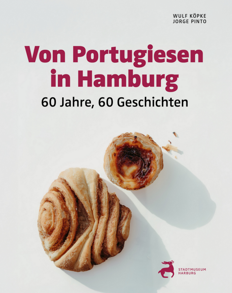 Titel: „Von Portugiesen in Hamburg – 60 Jahre, 60 Geschichten“. Copyright: Archäologisches Museum Hamburg.