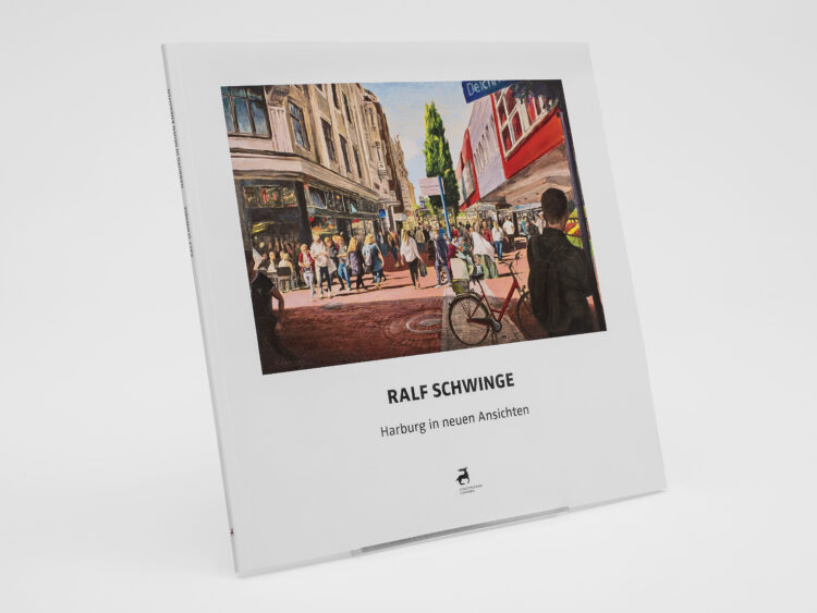 Vorderansicht des katalogs von ralf Schiwnge zur Ausstellung Harburg in neuen Ansichten, schräg aufgestellt.